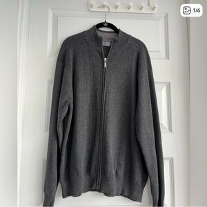 Oscar de la Renta Men’s gray long sleeve zip cardigan